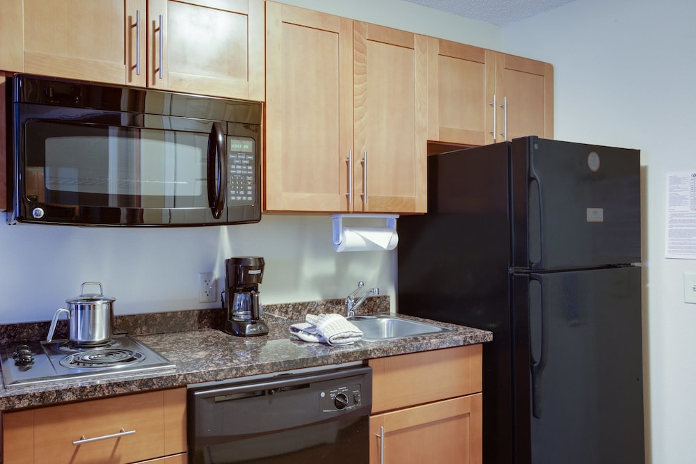 candlewood suites richmond airport by ihg