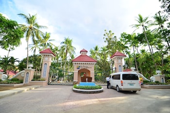 san remigio beach club sports and leisure resort