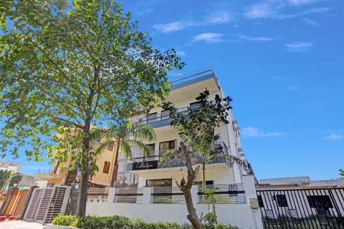 hotel naveen stay