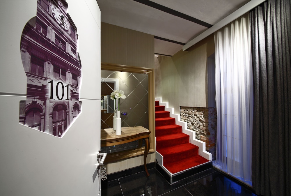 montania special class hotel