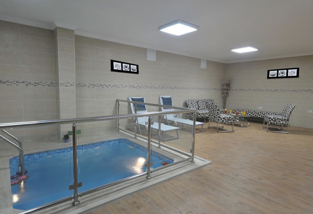 rhiss hotel bostanci