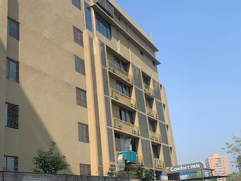 comfort inn sapphire chandkheda