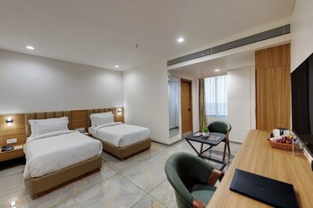 comfort inn sapphire chandkheda