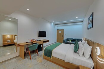 comfort inn sapphire chandkheda