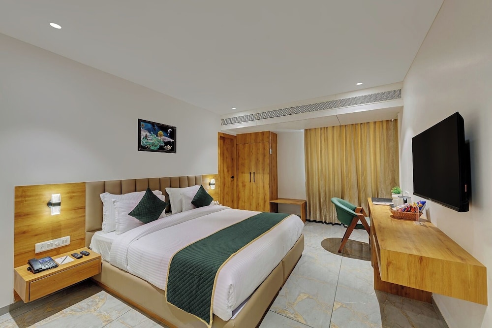 comfort inn sapphire chandkheda