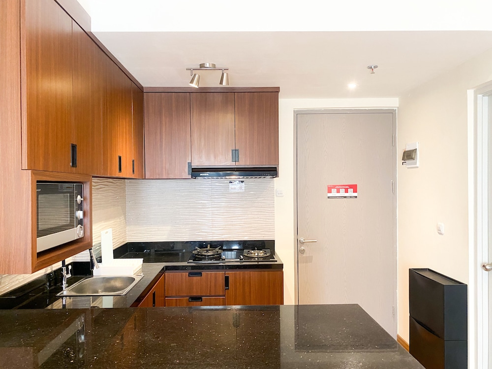 comfortable and strategic 1br at vasanta innopark apartment