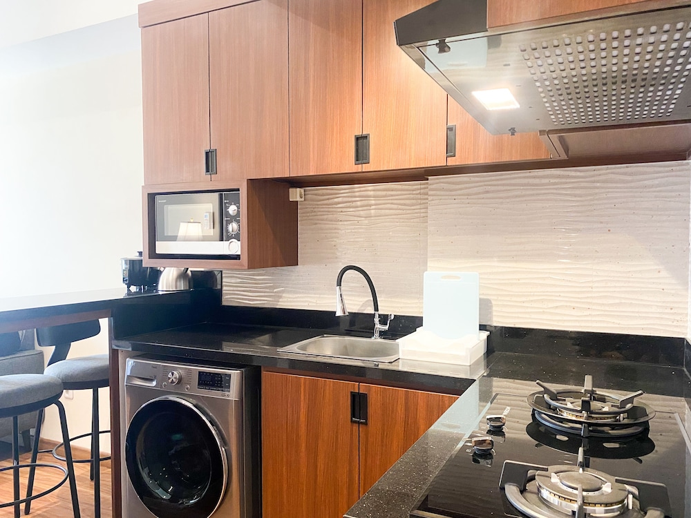comfortable and strategic 1br at vasanta innopark apartment