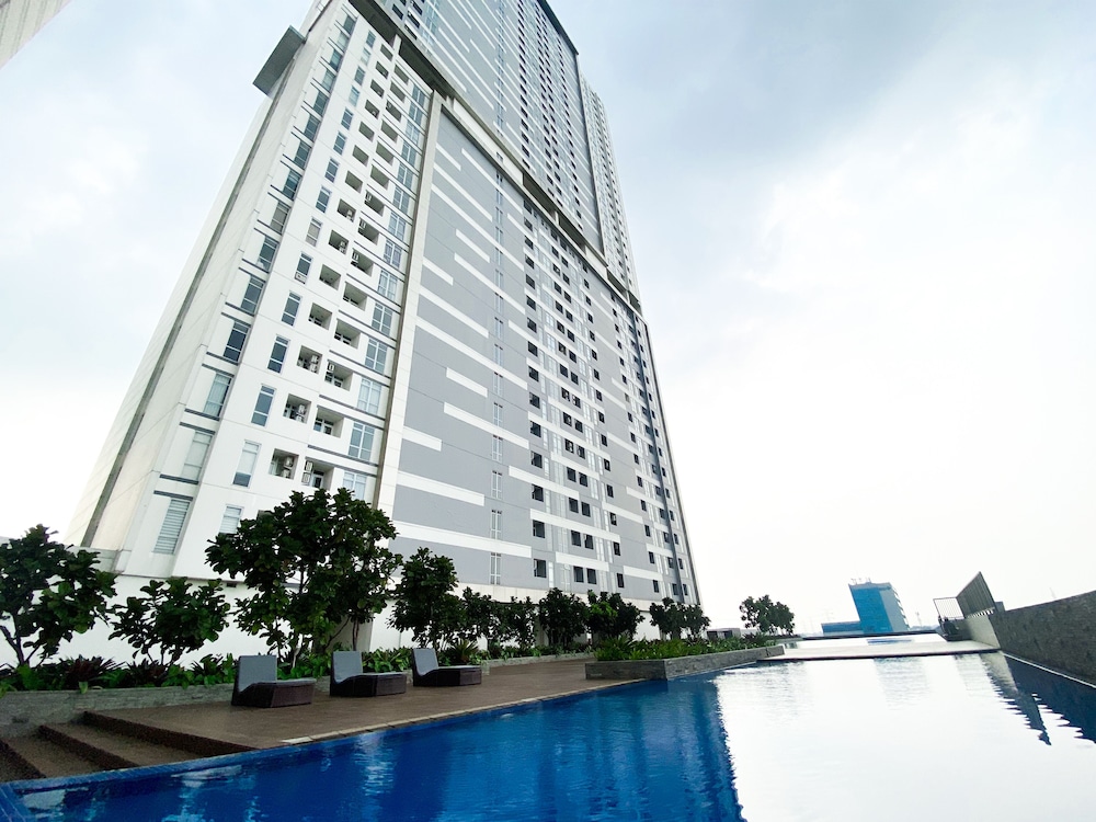 comfortable and strategic 1br at vasanta innopark apartment
