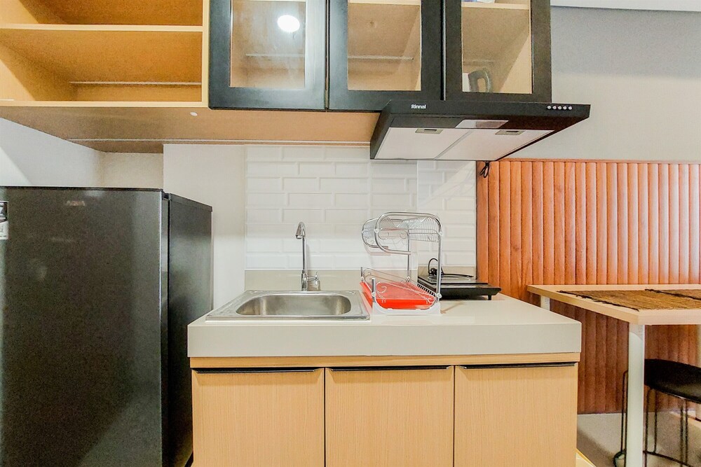 comfortable and warm 2br parkland avenue apartment