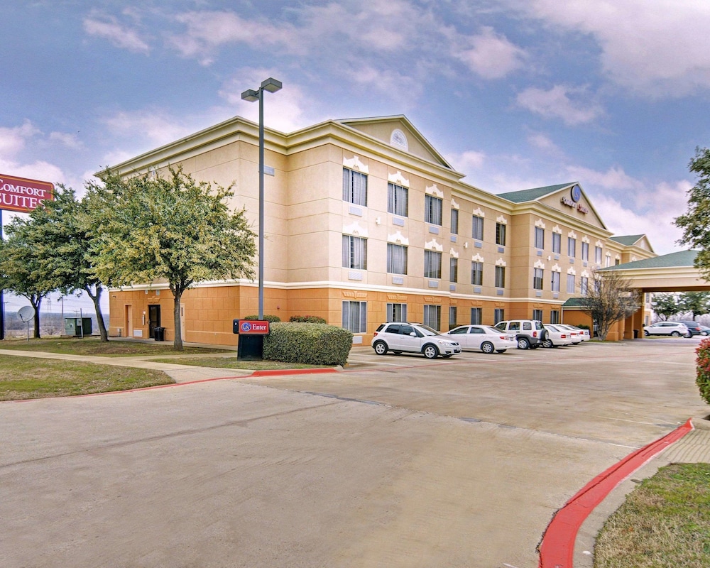 comfort suites roanoke fort worth north