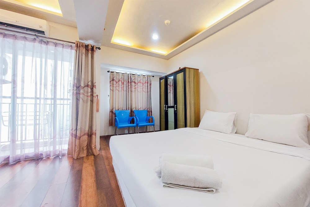 comfy and warm studio serpong greenview apartment
