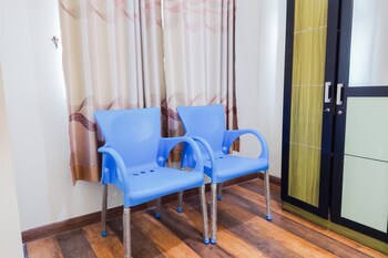 comfy and warm studio serpong greenview apartment
