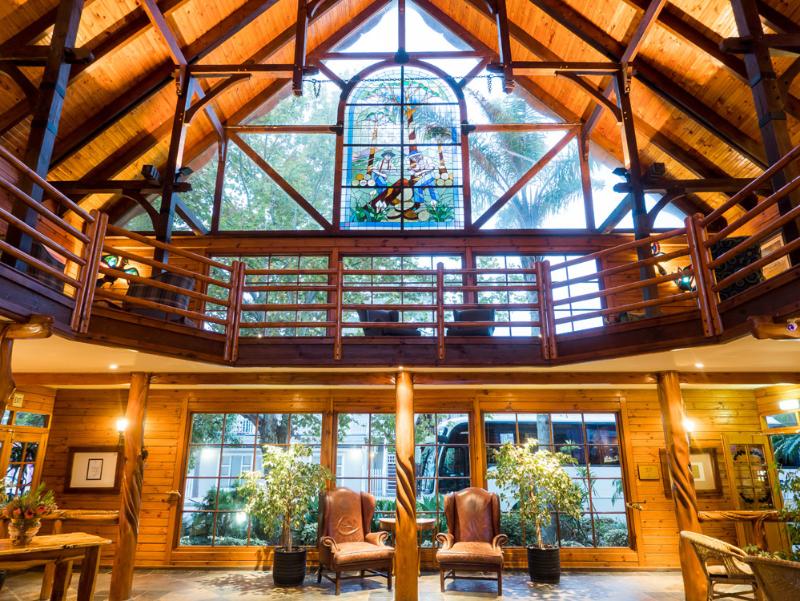 knysna log inn hotel