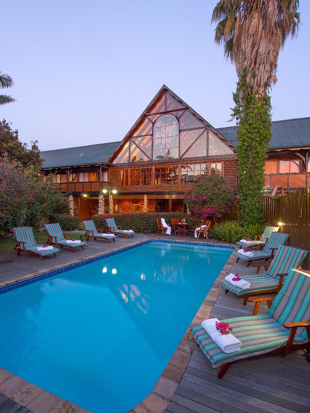 knysna log inn hotel