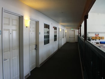 voyager inn