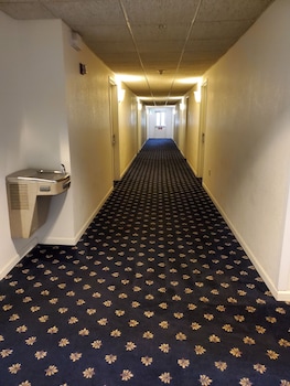 voyager inn