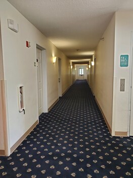 voyager inn