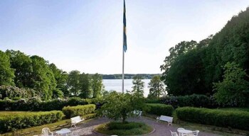 Riddersviks Herrgård,Jarfalla>>Hasselby,3 star