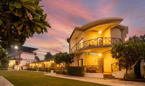 corbett courtyard by the tigers pugmark