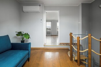 corner house residence