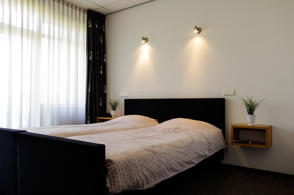 hotel and restaurant van saaze
