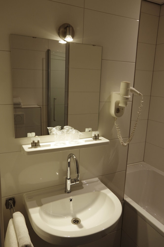 hotel and restaurant van saaze