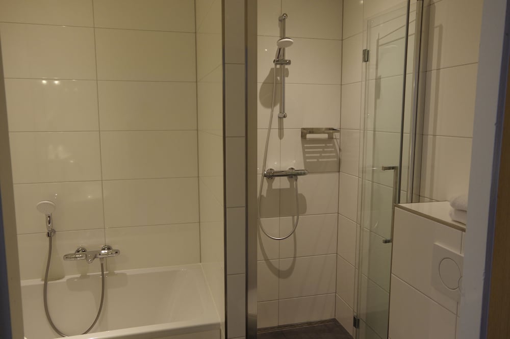 hotel and restaurant van saaze