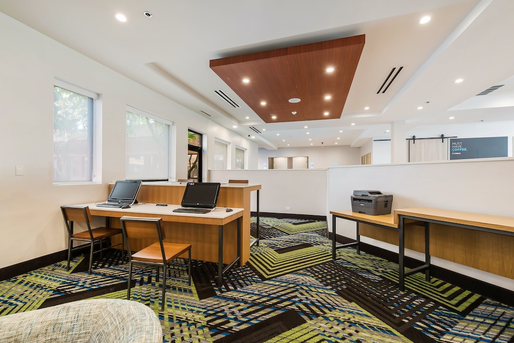 holiday inn express naperville by ihg