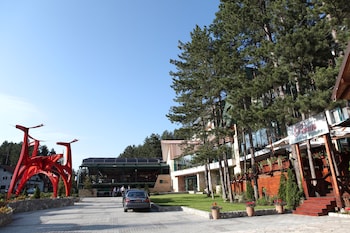 mona plaza zlatibor