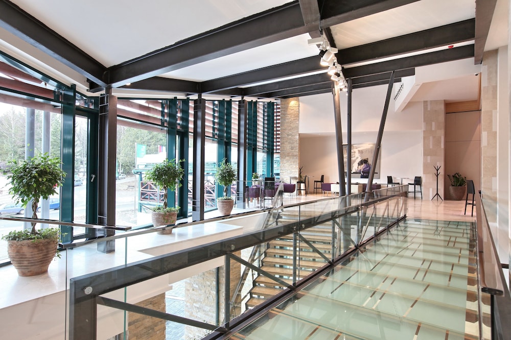 mona plaza zlatibor