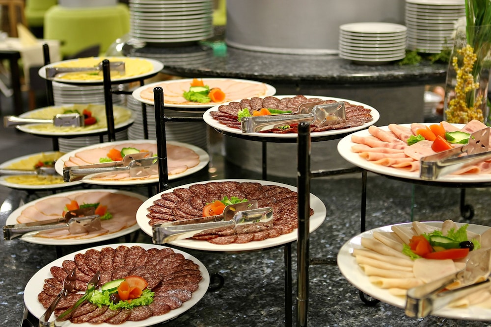 mona plaza zlatibor