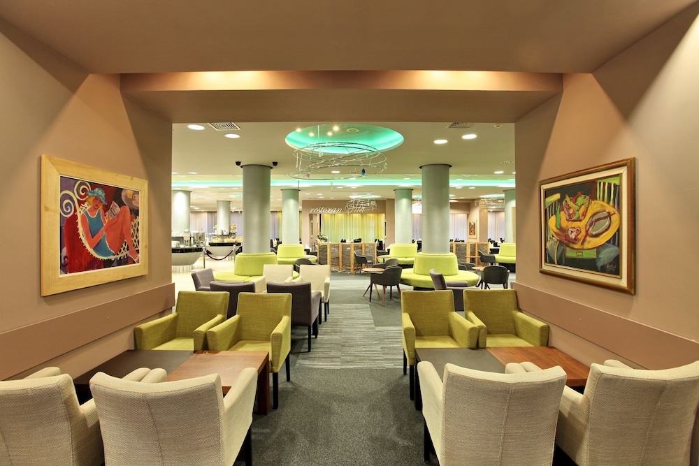 mona plaza zlatibor