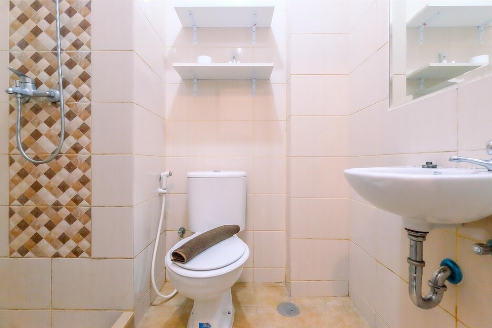 cozy living and restful studio at dave apartment