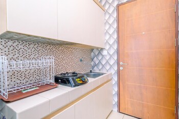 cozy living and restful studio at dave apartment