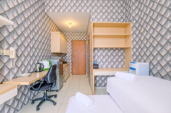 cozy living and restful studio at dave apartment