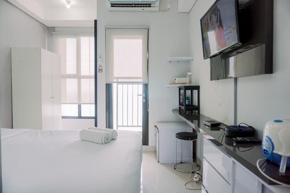 cozy stay studio at transpark bintaro apartment