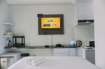 cozy stay studio at transpark bintaro apartment