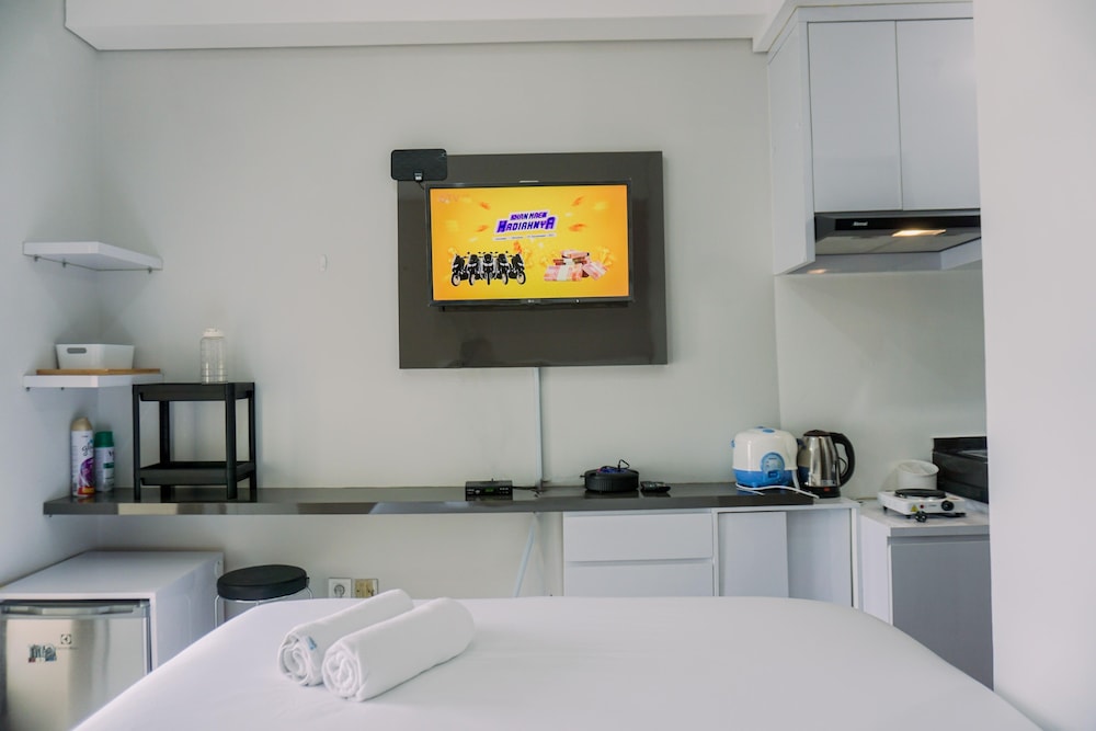 cozy stay studio at transpark bintaro apartment