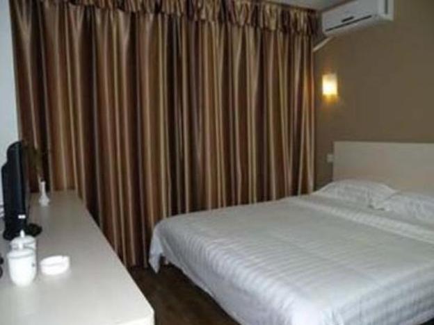 greentree inn rizhao train station