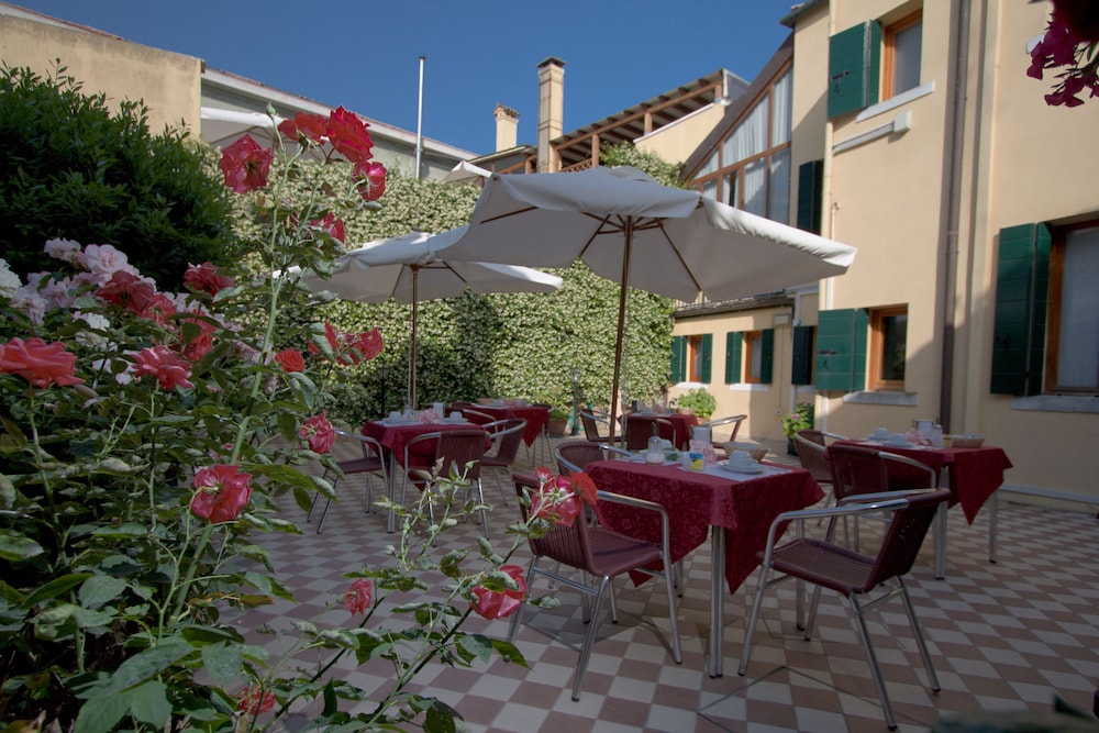 hotel conterie