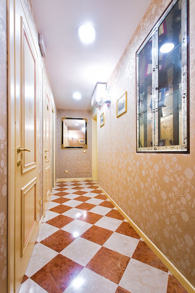 hotel conterie
