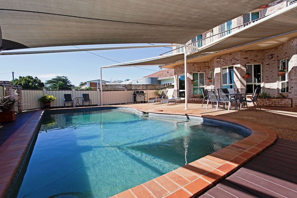 Highlander Motor Inn & Apartments,Darling Downs>>Dalby,4 star
