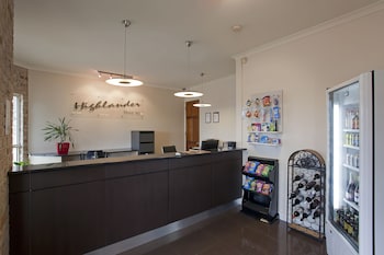 highlander motor inn and apartments
