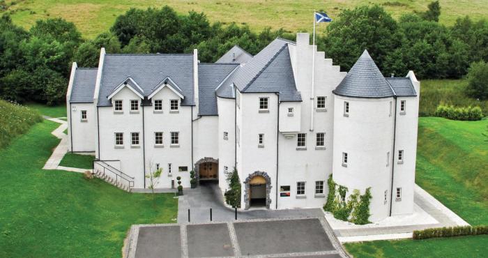 glenskirlie house and castle