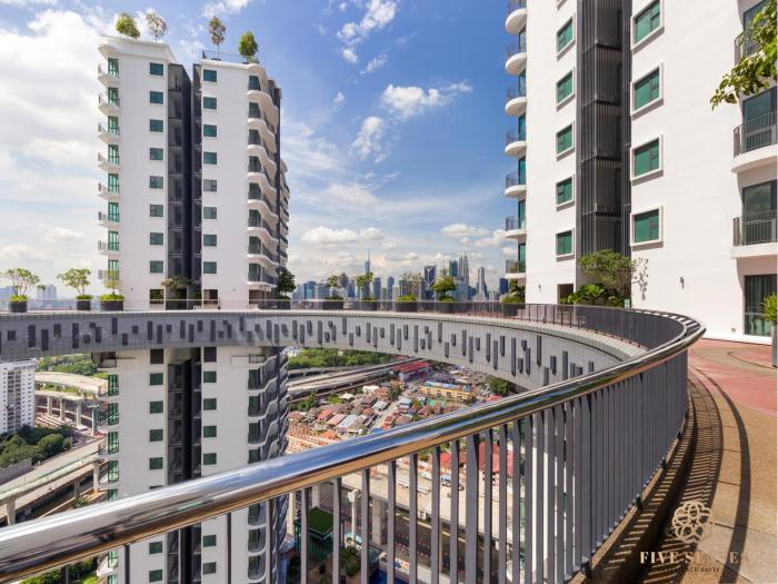 datum jelatek sky residence klcc five senses