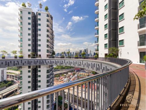 datum jelatek sky residence klcc five senses