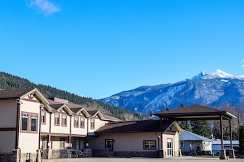 northwinds hotel revelstoke