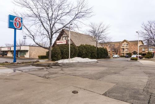 motel 6 libertyville il