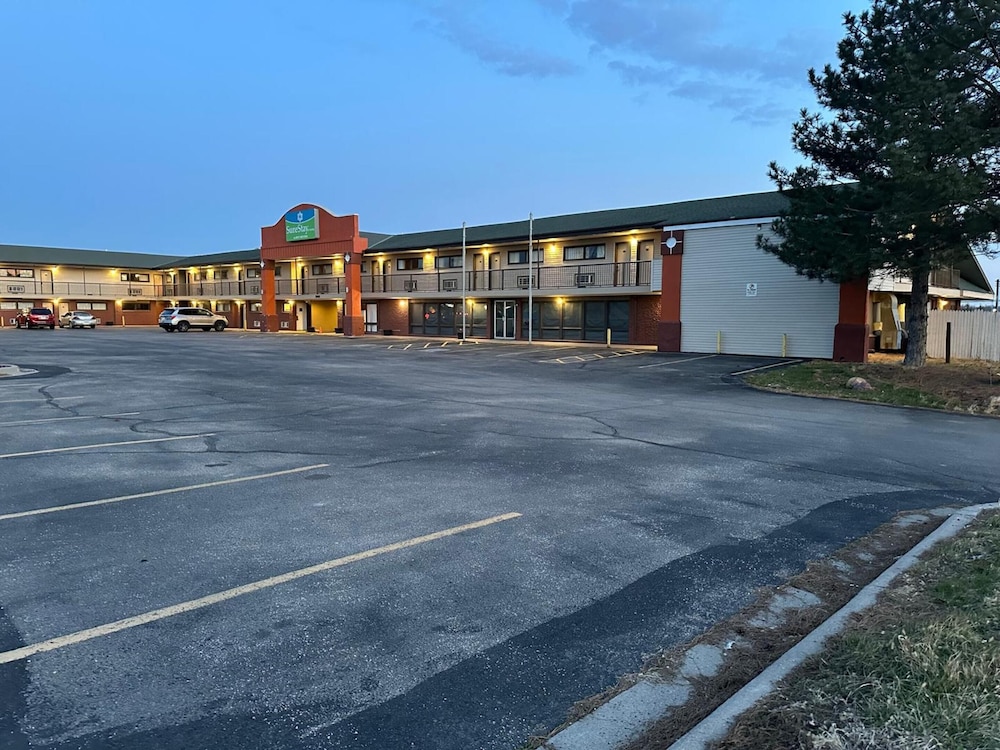 stay inn by oyo near i 80 lincoln west