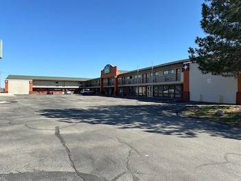 stay inn by oyo near i 80 lincoln west